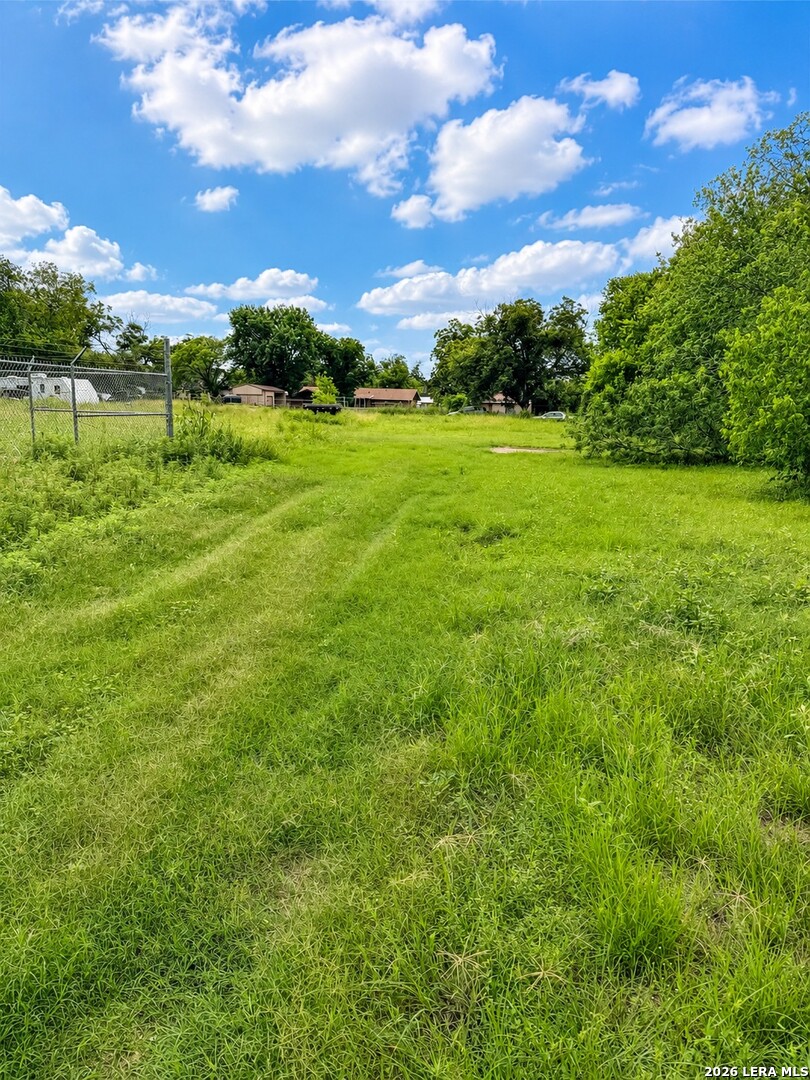 2004 S Ww White Road San Antonio TX 78222