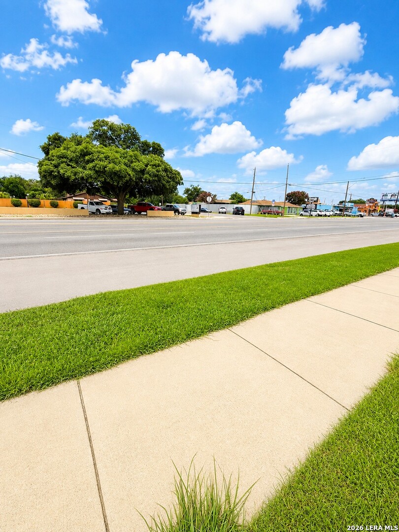 2004 S Ww White Road San Antonio TX 78222