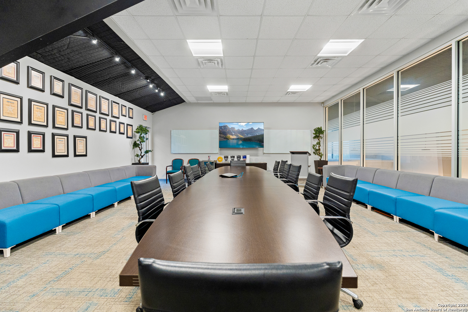 7710 W Interstate 10 San Antonio TX 78230