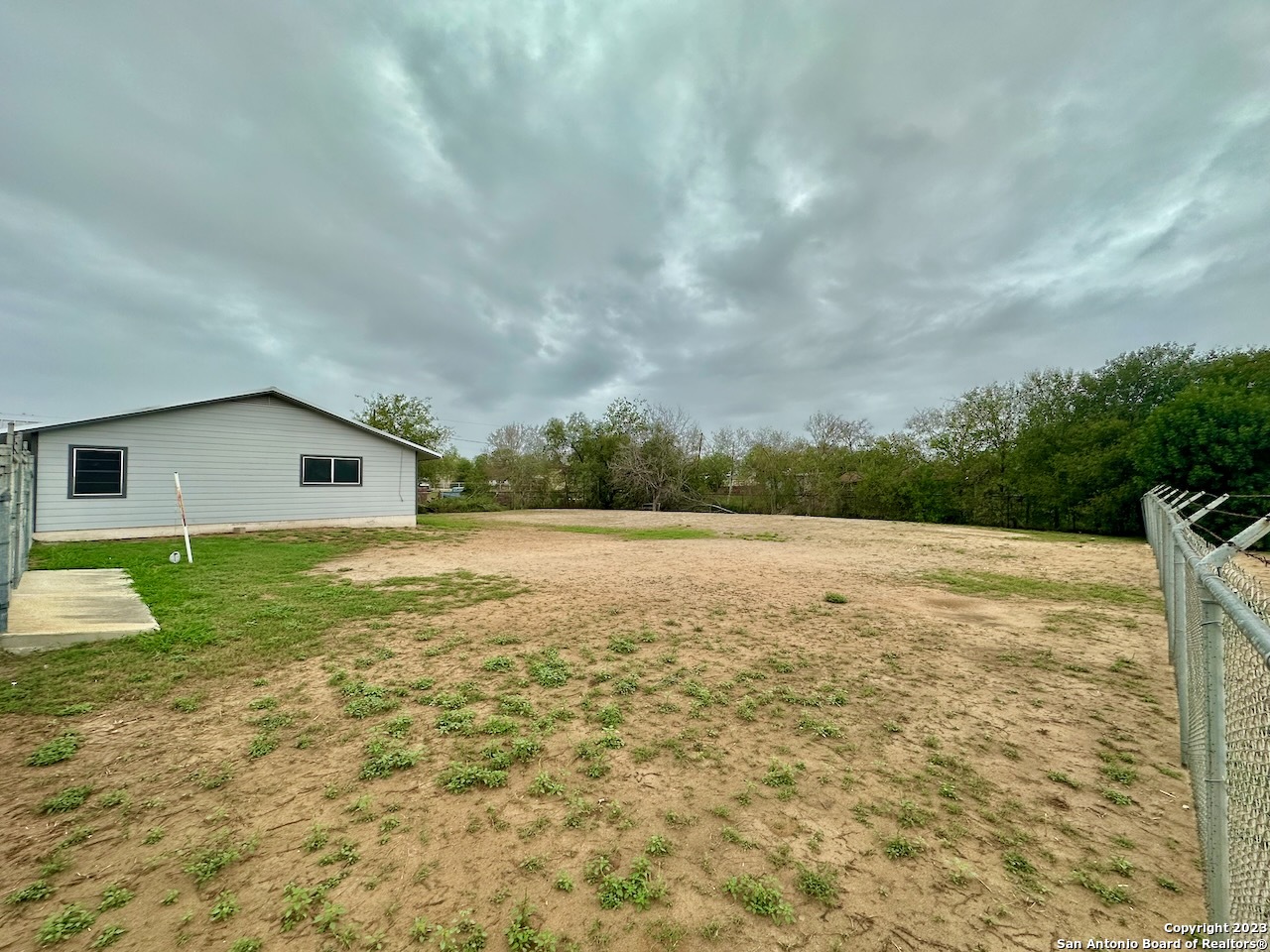 1010 Zanderson Avenue Jourdanton TX 78026