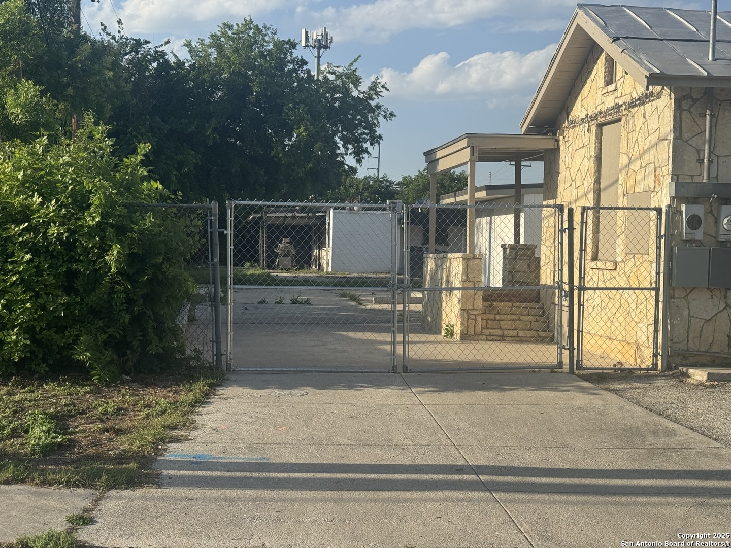 655 Cupples Road San Antonio TX 78237