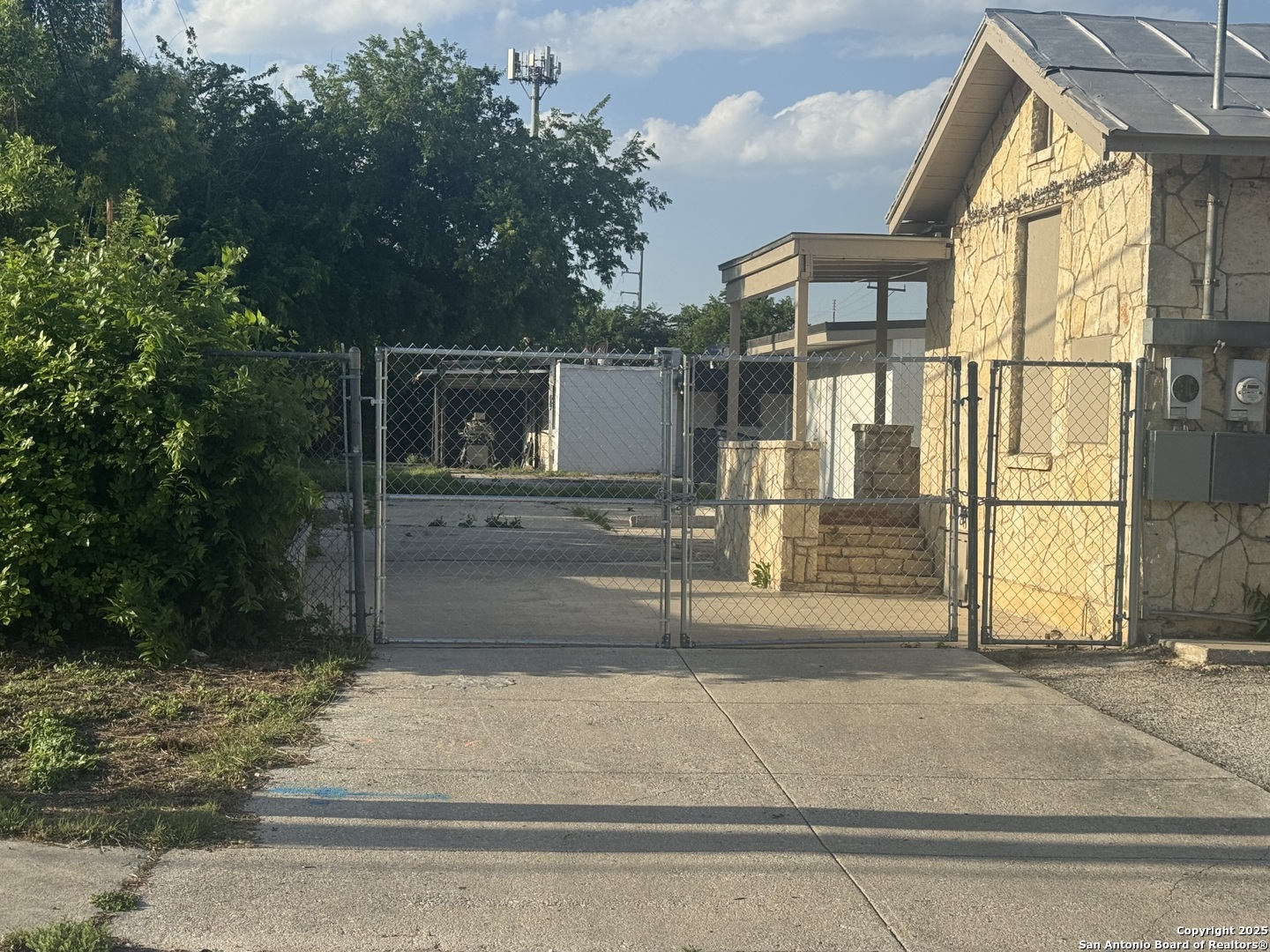 655 Cupples Road San Antonio TX 78237