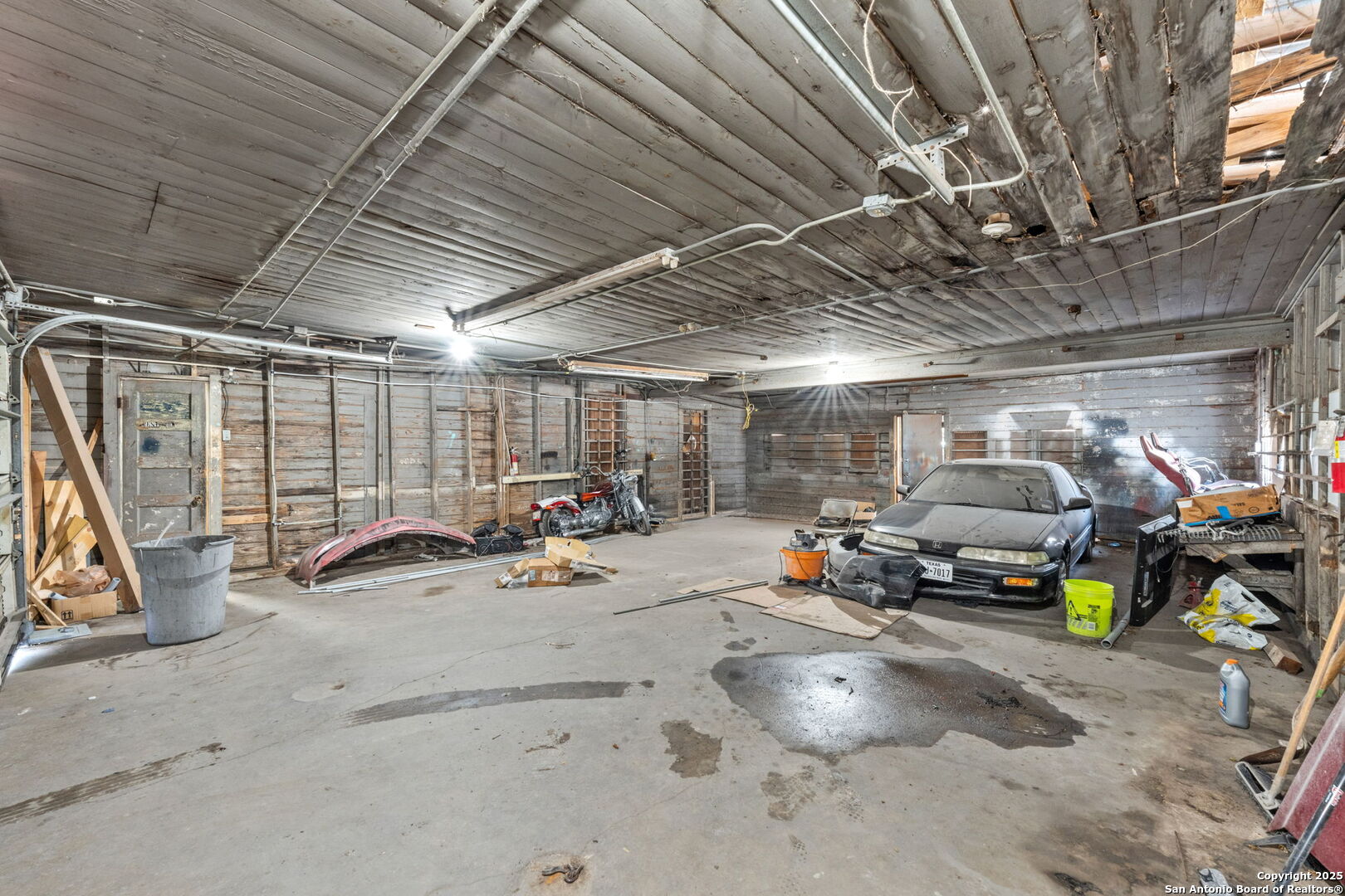 911 Viendo San Antonio TX 78201