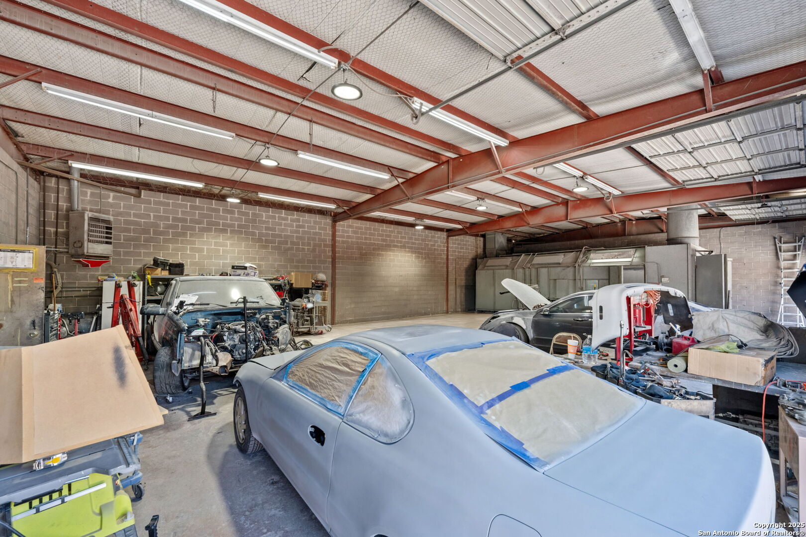 911 Viendo San Antonio TX 78201