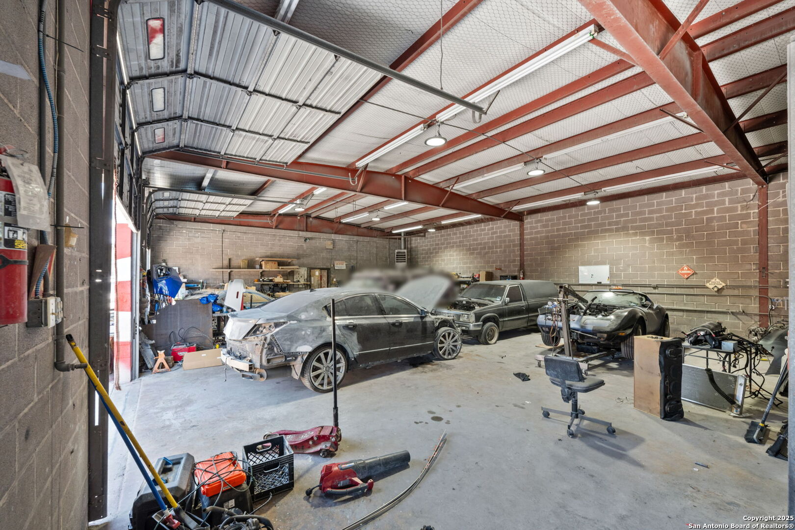 911 Viendo San Antonio TX 78201