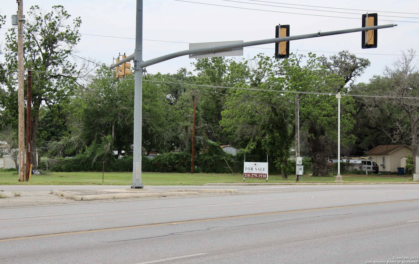 707 Commerce Pleasanton TX 78064