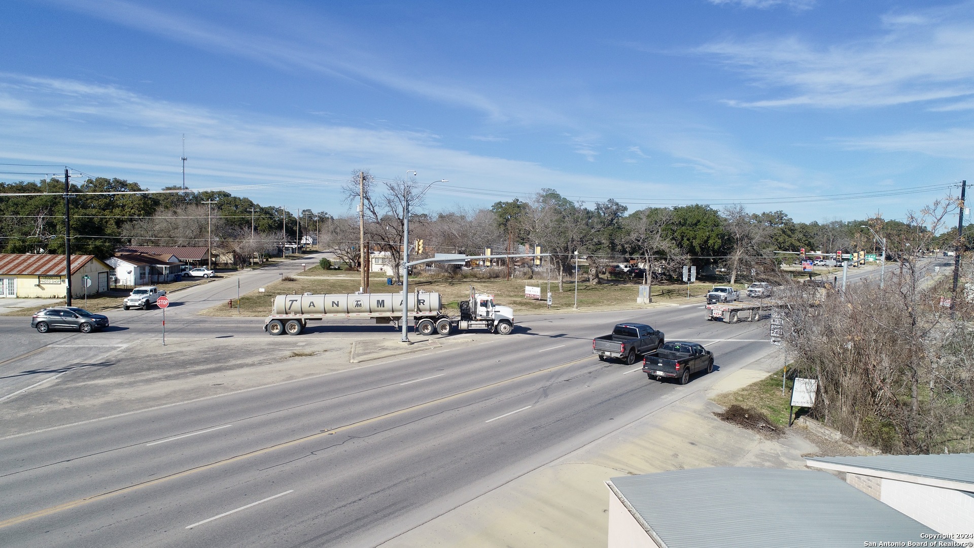 707 Commerce Pleasanton TX 78064