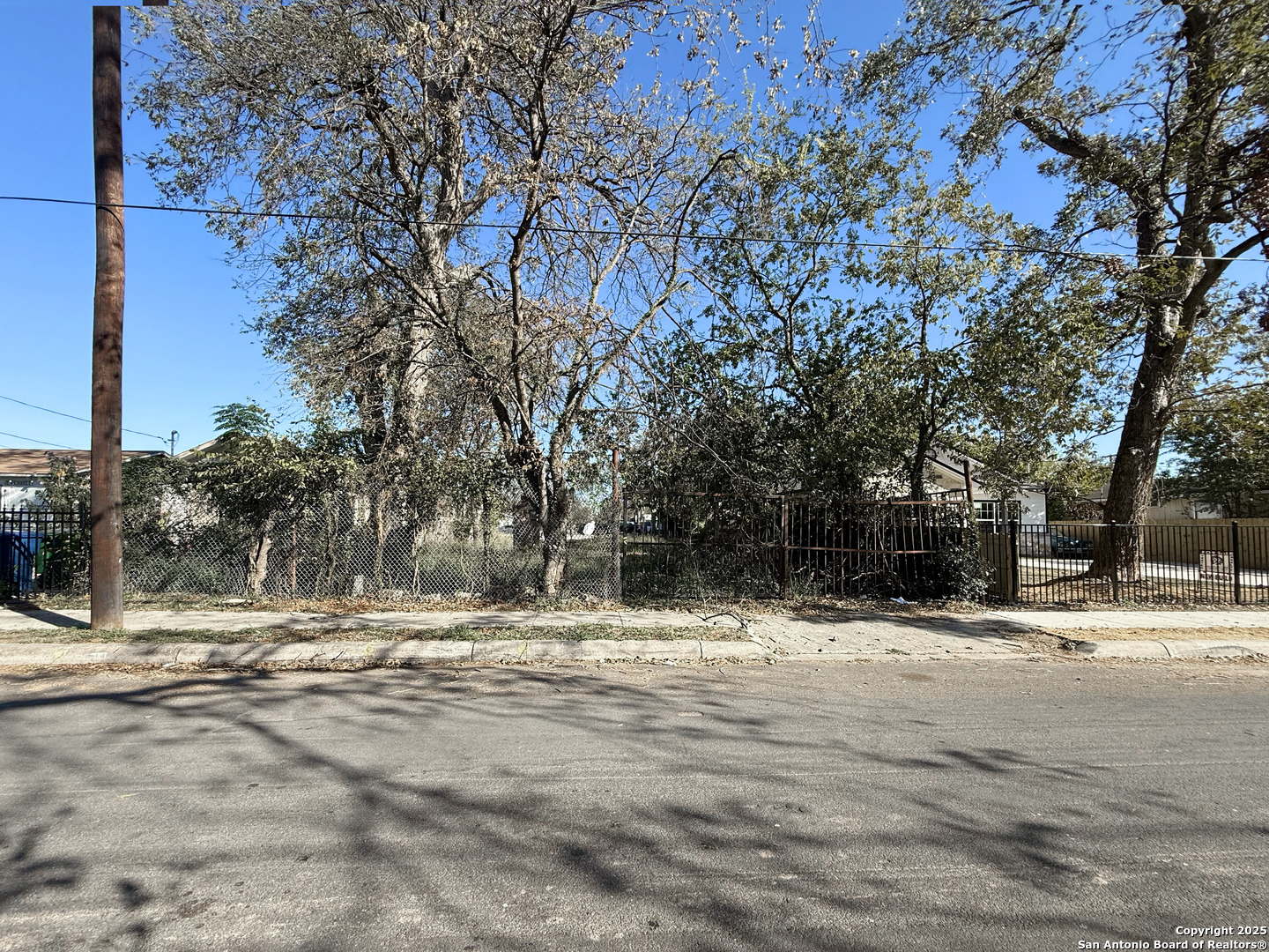 219 General Mcmullen San Antonio TX 78237