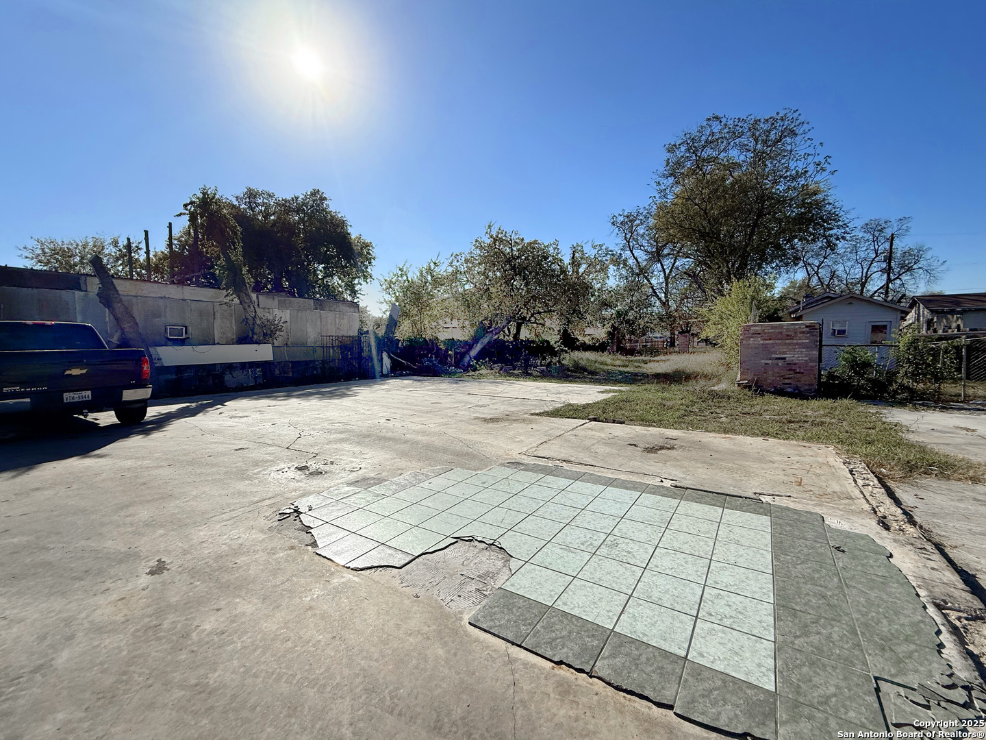 219 General Mcmullen San Antonio TX 78237