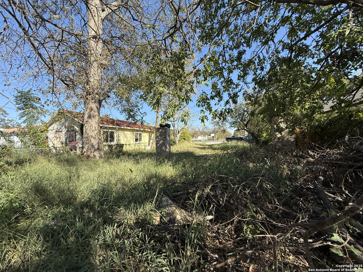 219 General Mcmullen San Antonio TX 78237