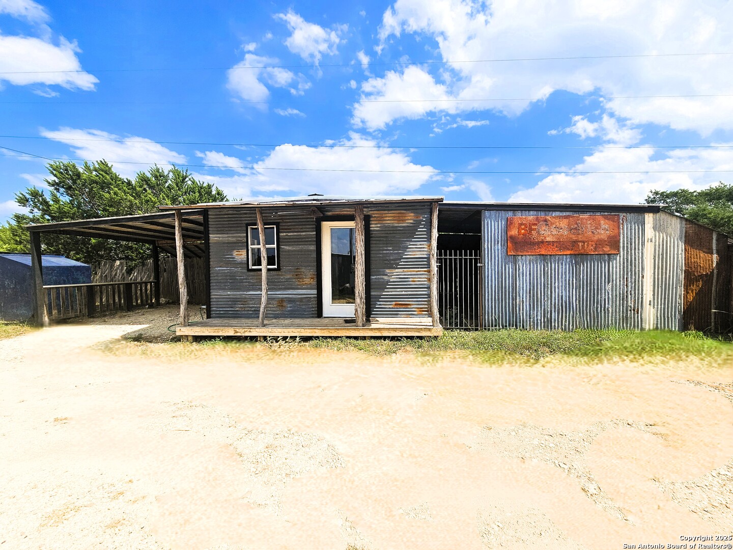 4951 Fm 1283 Pipe Creek TX 78063