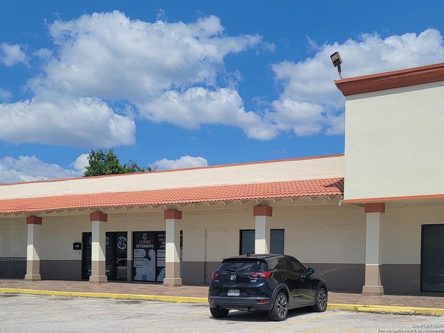 4445 Walzem San Antonio TX 78218