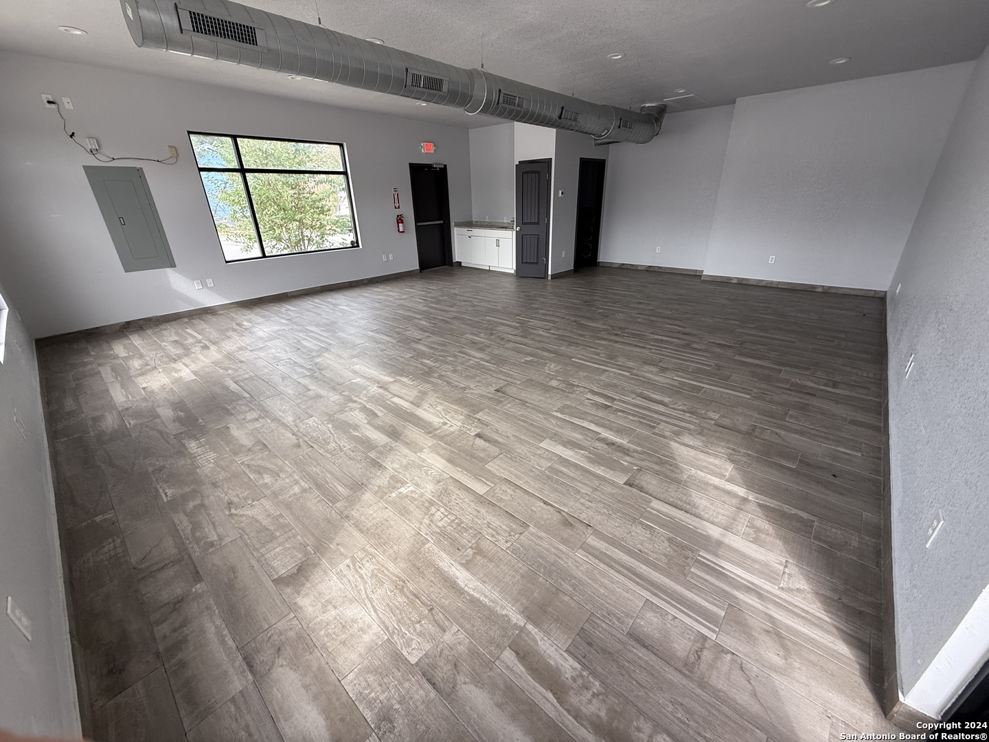 1443 W Hildebrand Avenue San Antonio TX 78201