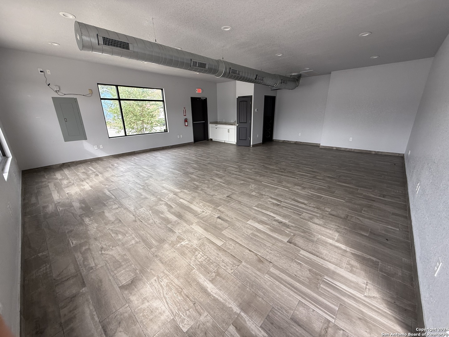 1443 W Hildebrand Avenue San Antonio TX 78201