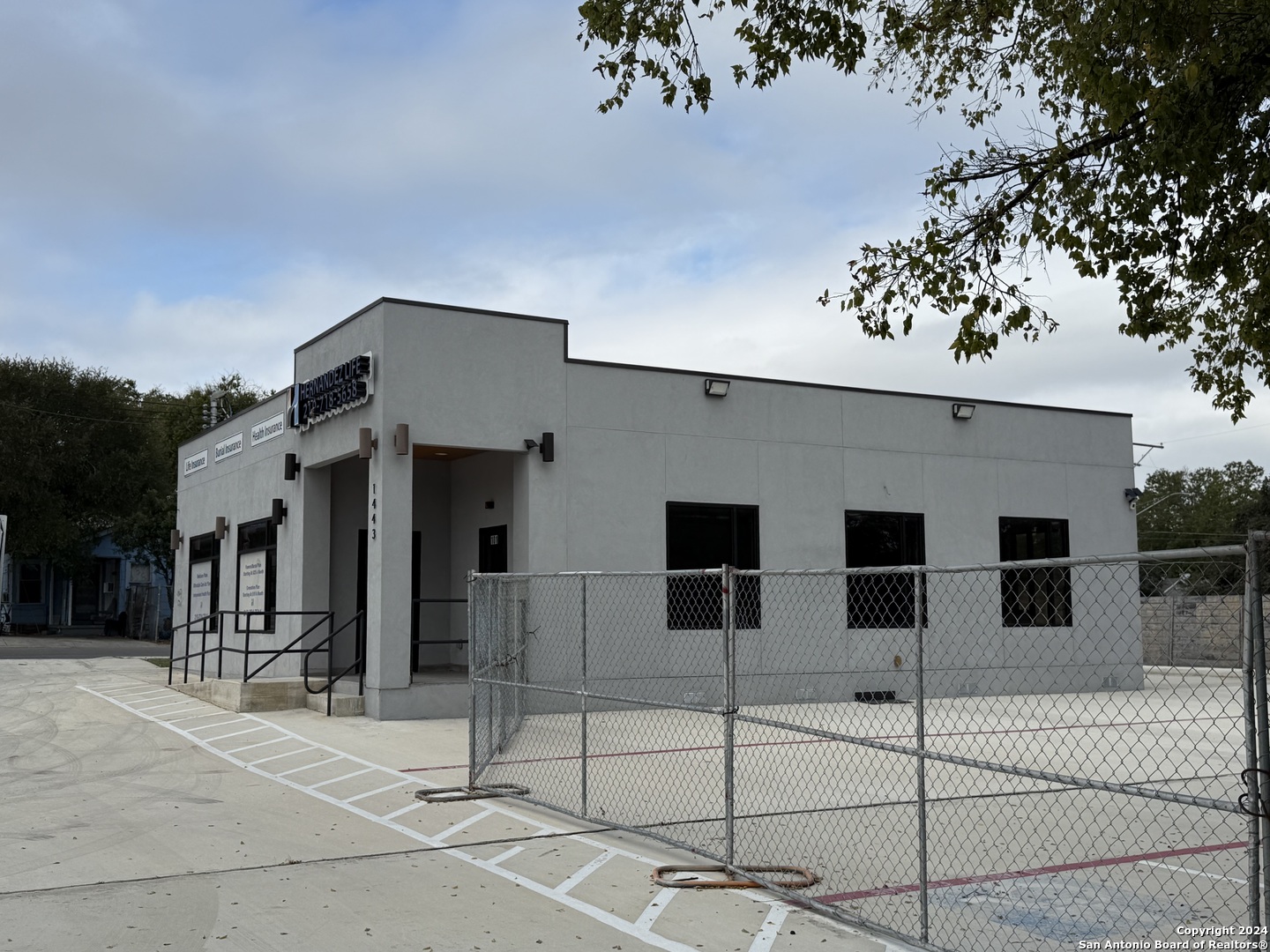 1443 W Hildebrand Avenue San Antonio TX 78201