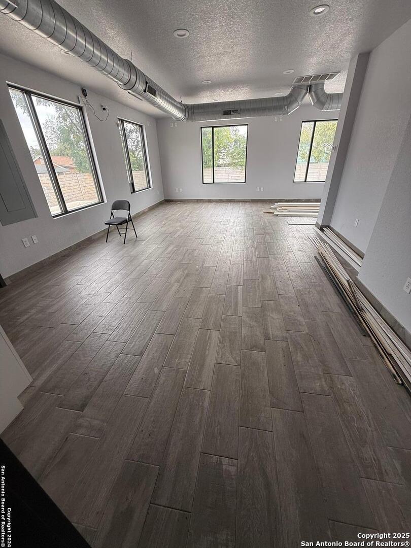 1443 W Hildebrand Avenue San Antonio TX 78201