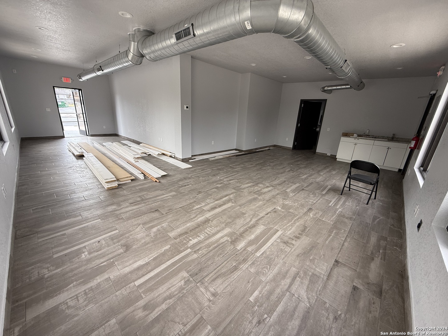 1443 W Hildebrand Avenue San Antonio TX 78201