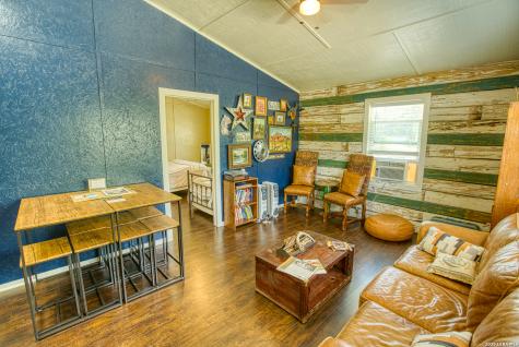 28213 N Us Highway 83 Concan TX 78838