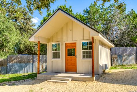 28213 N Us Highway 83 Concan TX 78838