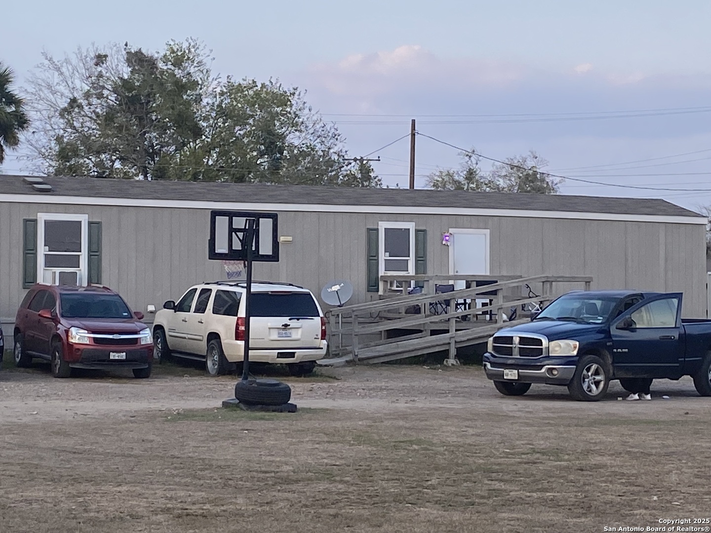 201 E Front Runge TX 78151