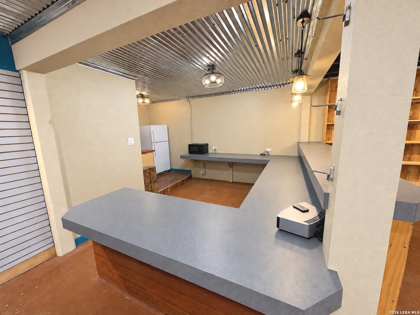 516 N Teel Devine TX 78016