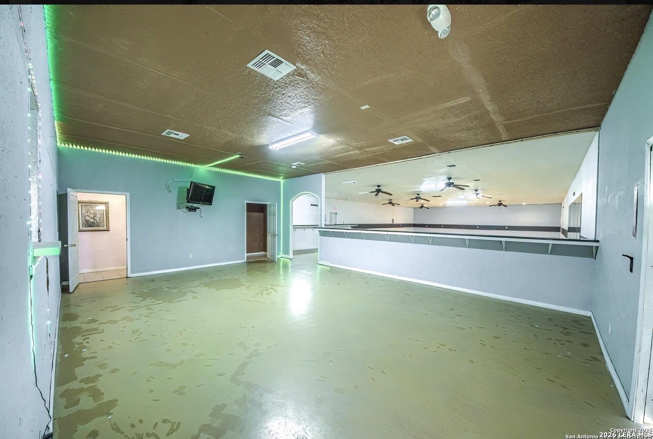 19015 K Street Somerset TX 78069