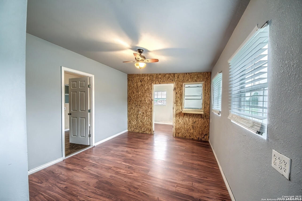 19015 K Street Somerset TX 78069