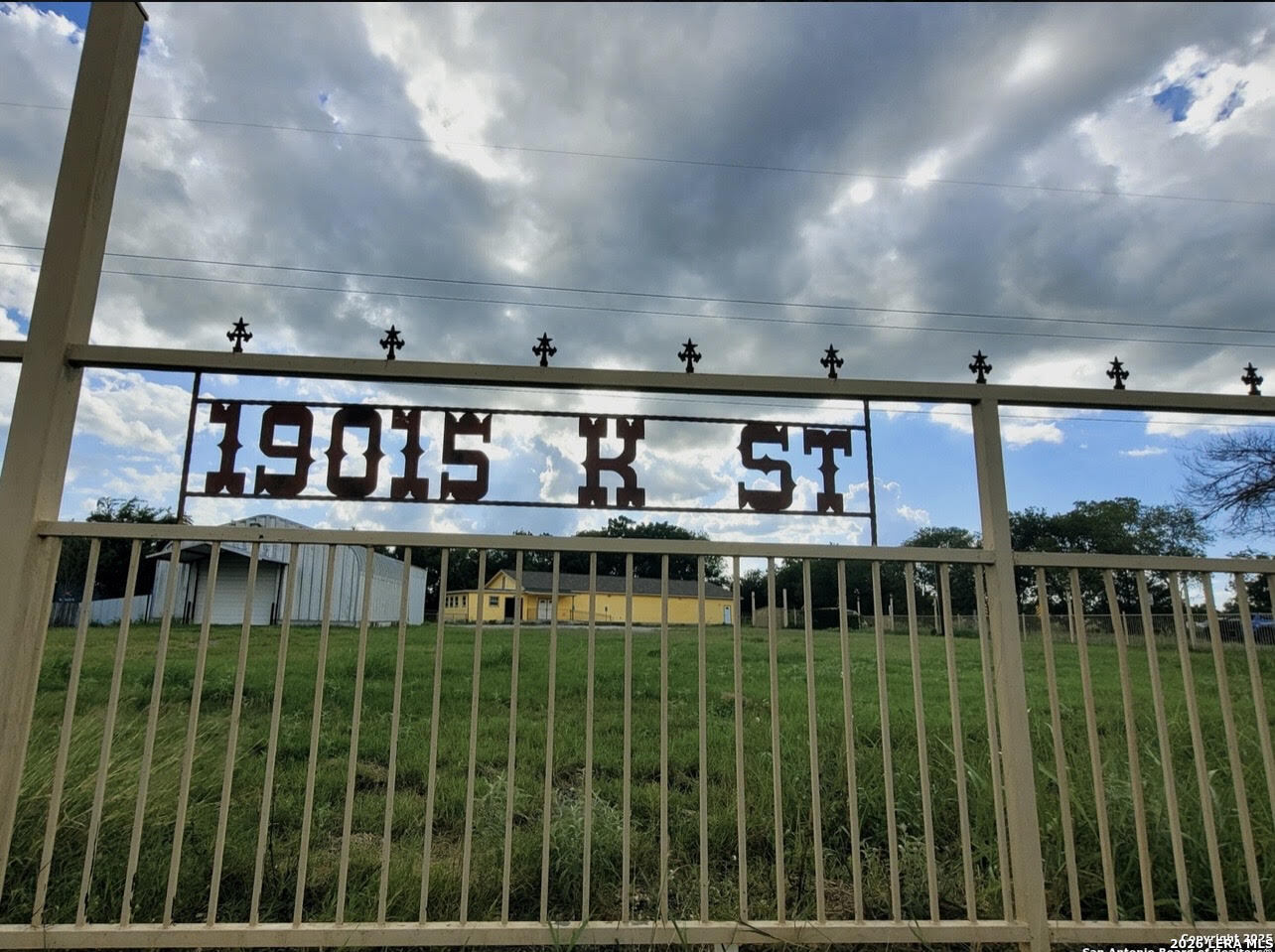 19015 K Street Somerset TX 78069