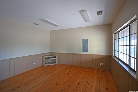 1642 Fm 2673 Canyon Lake TX 78133