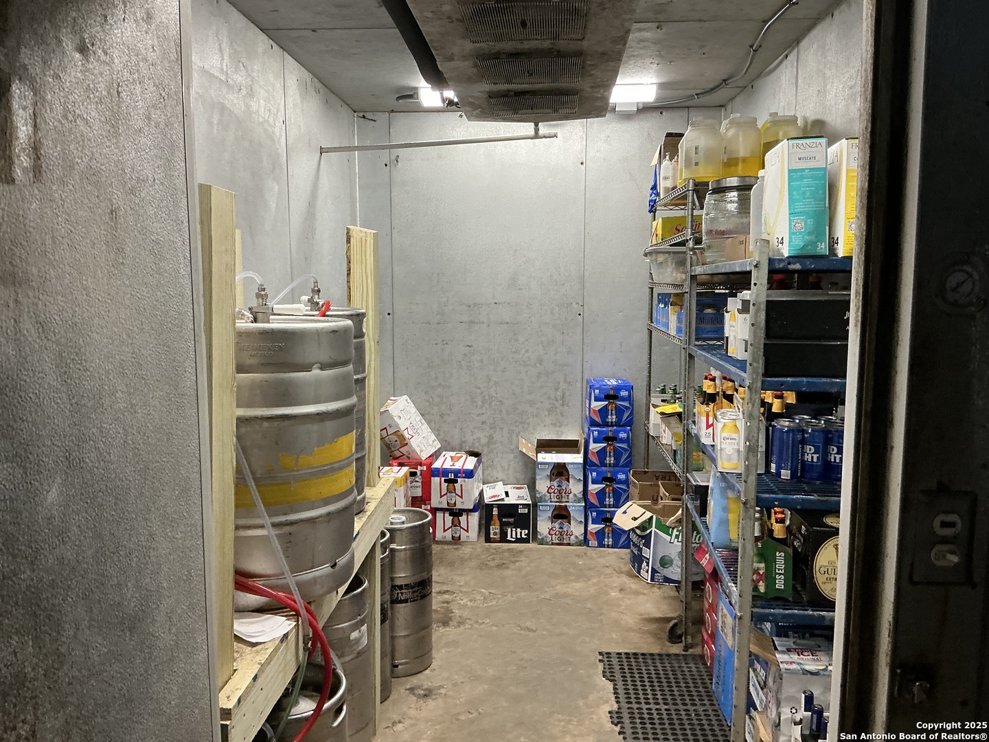 103 W 3rd Street Nixon TX 78140