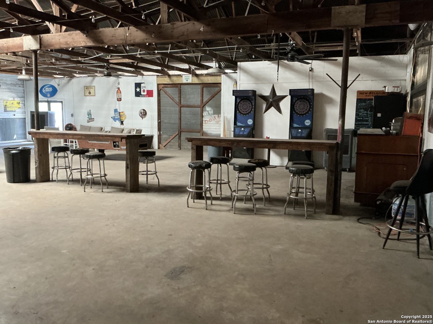 103 W 3rd Street Nixon TX 78140