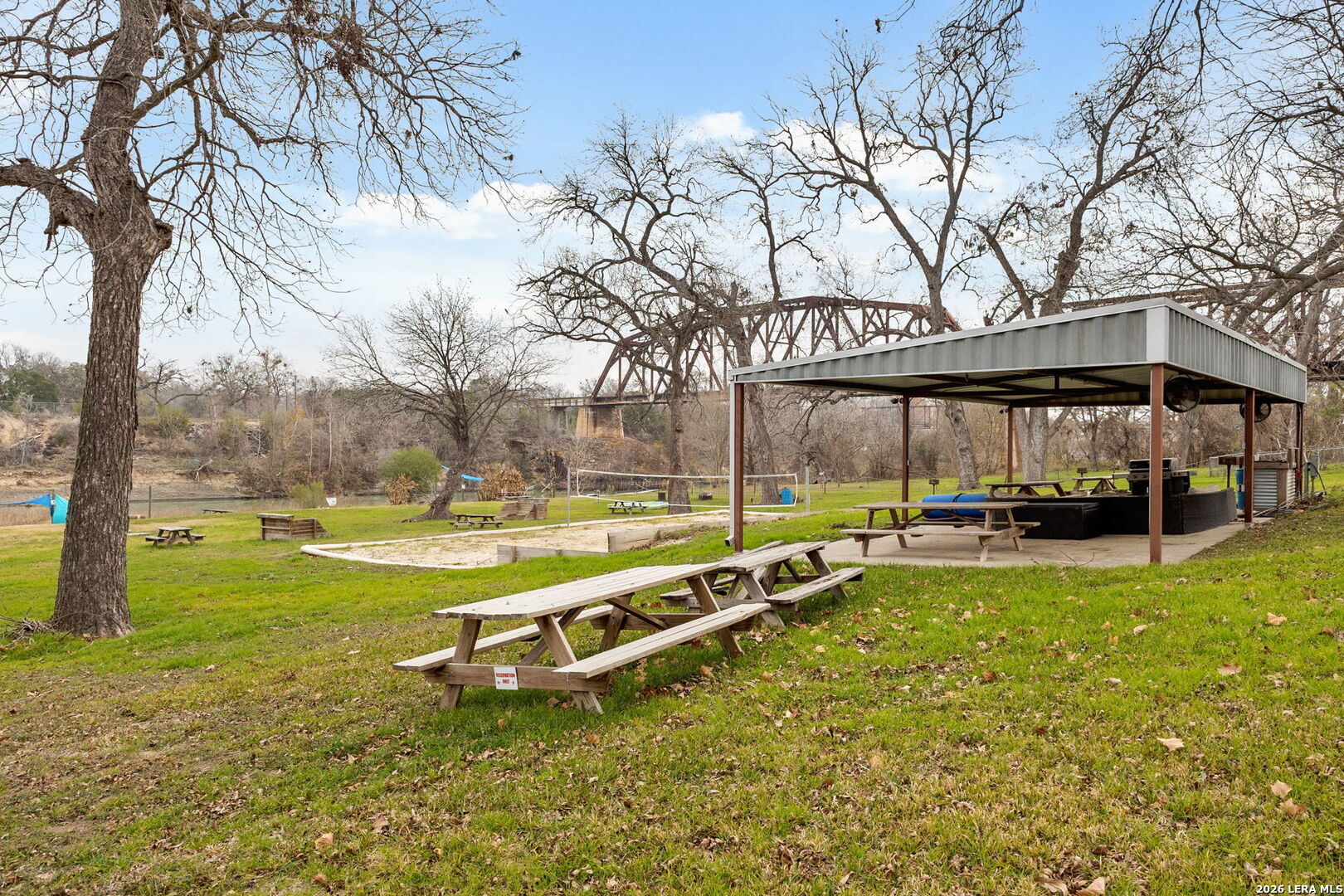 9035 Fm 725 Mcqueeney TX 78123