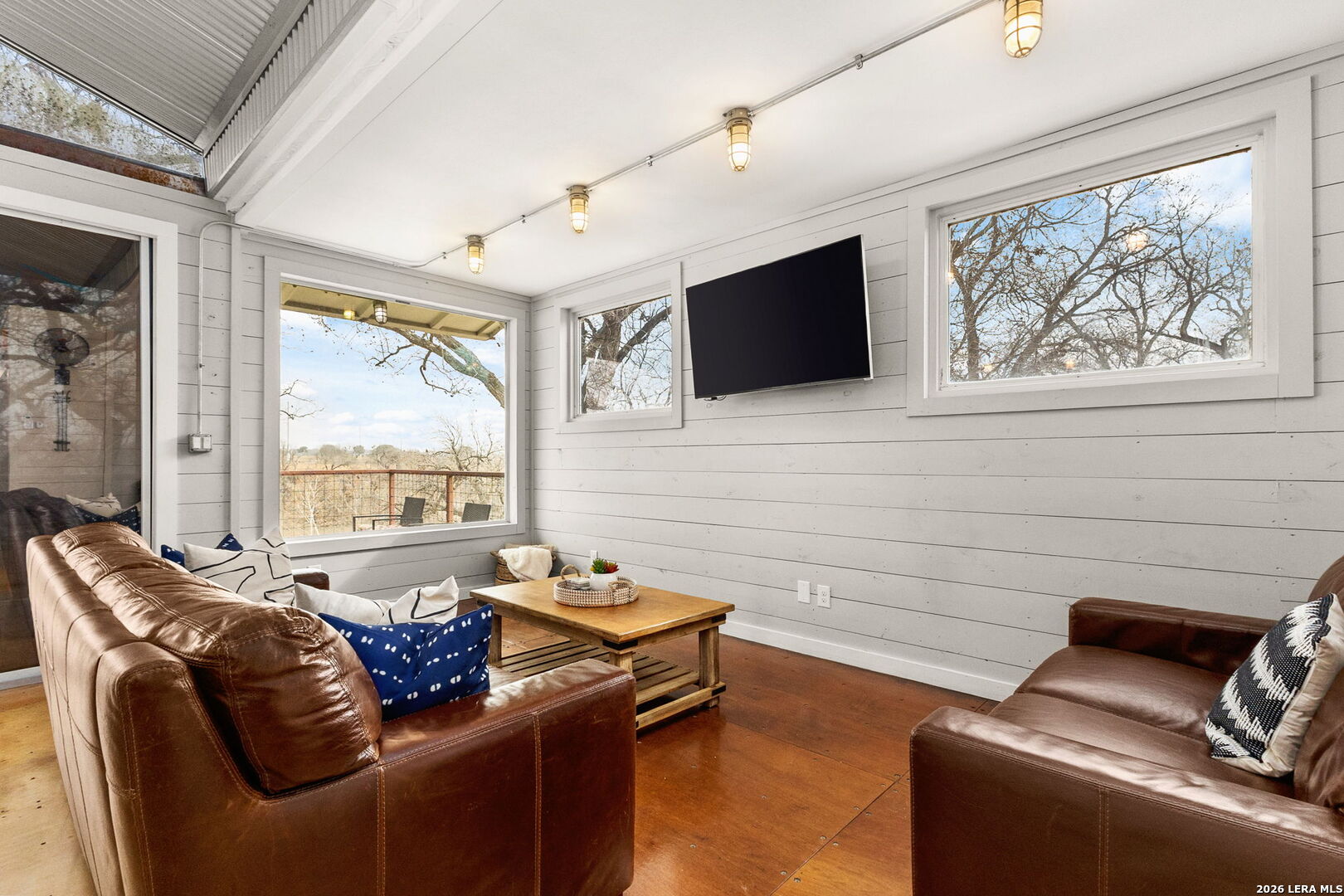 9035 Fm 725 Mcqueeney TX 78123