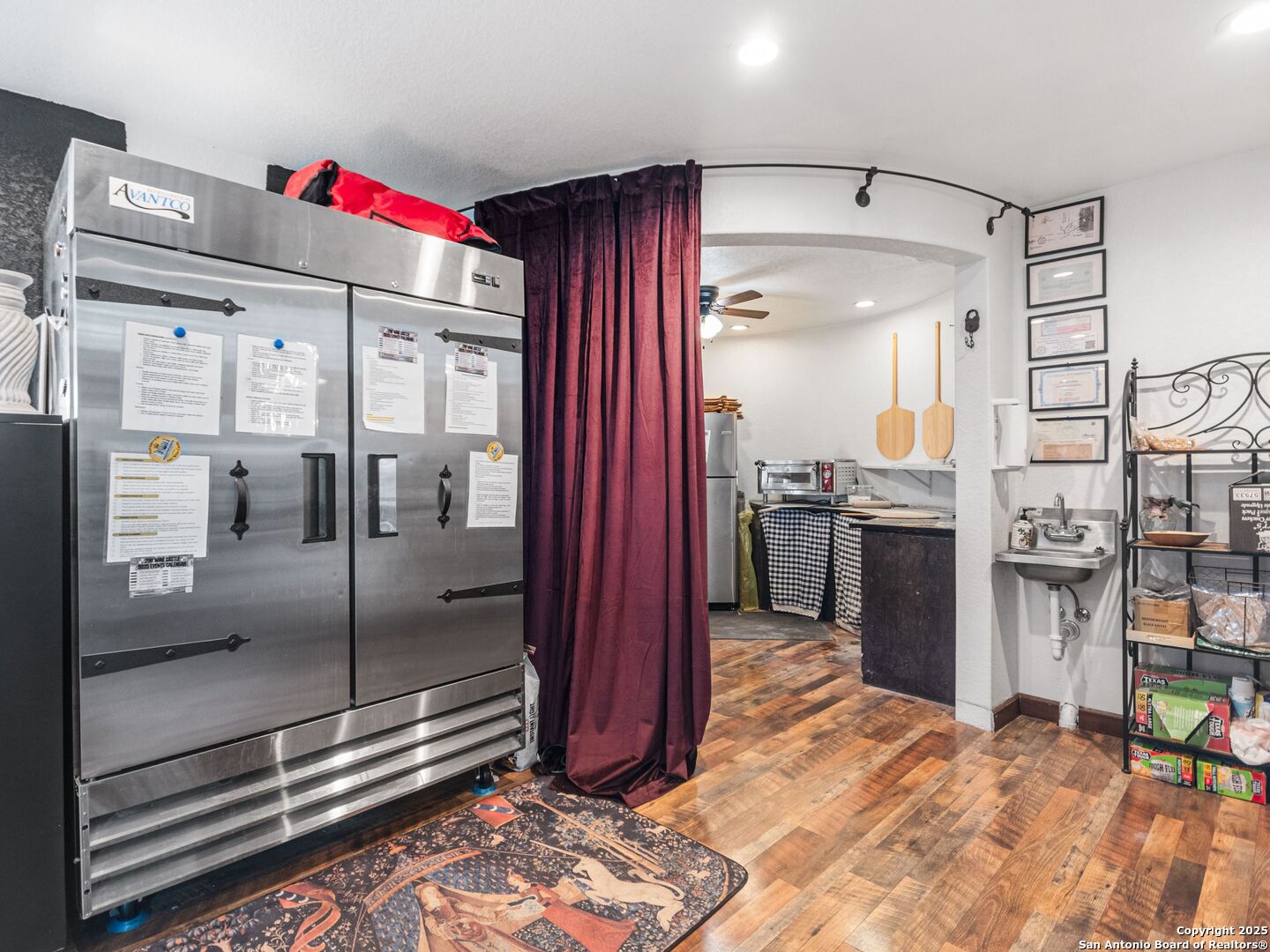 101 Durango Johnson City TX 78636