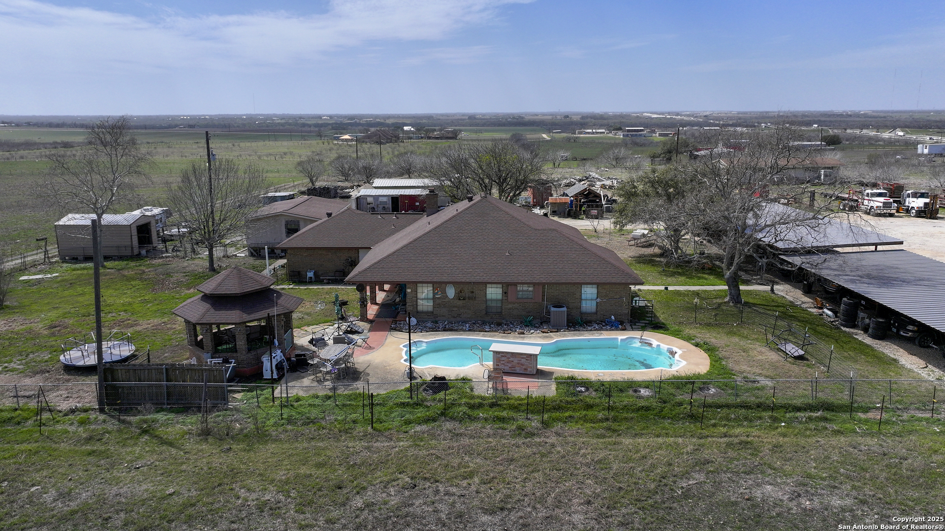 8205 W Interstate 10 Seguin TX 78155
