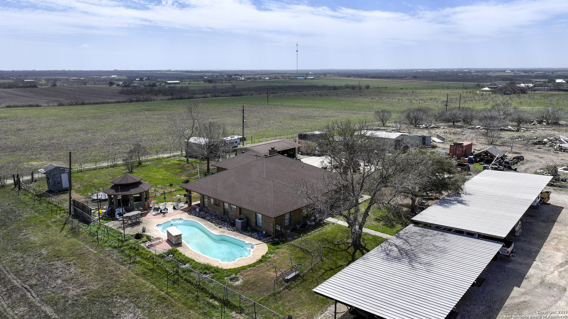 8205 W Interstate 10 Seguin TX 78155