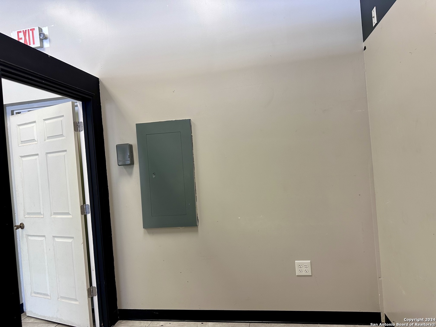 8142 Shin Oak Live Oak TX 78233