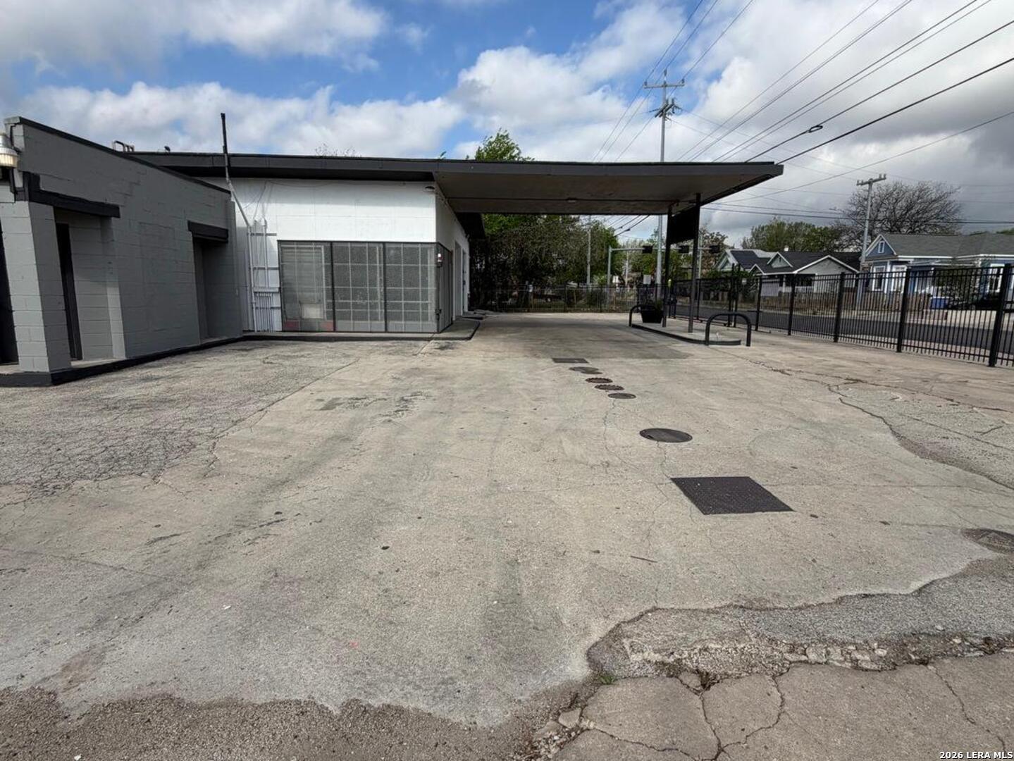 1850 E Houston Street San Antonio TX 78202