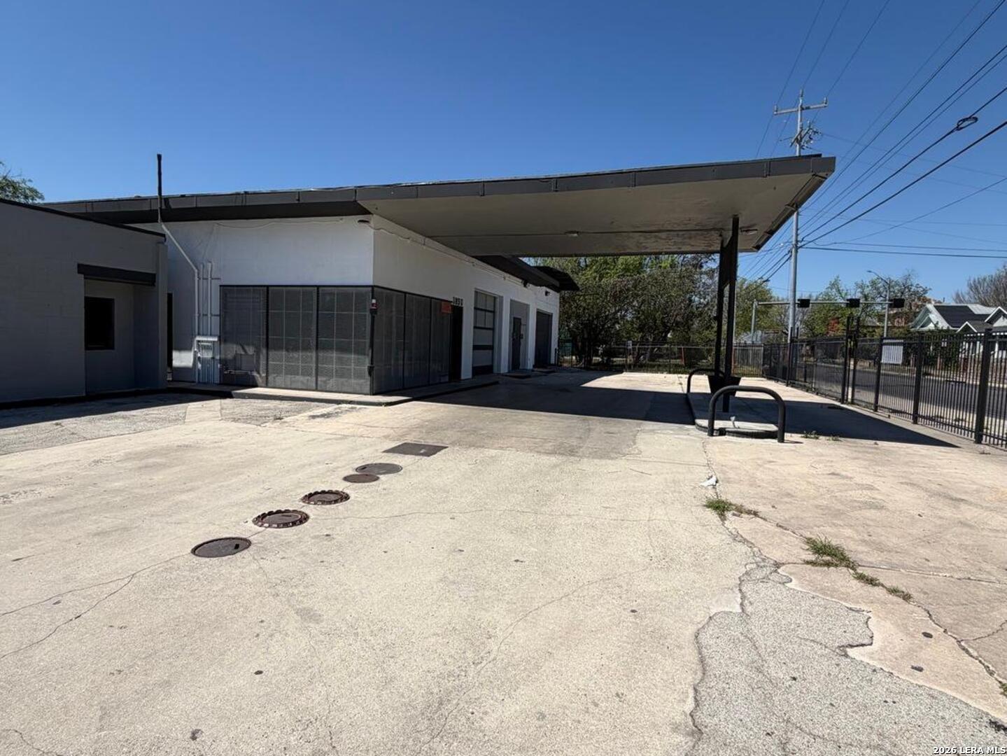 1850 E Houston Street San Antonio TX 78202