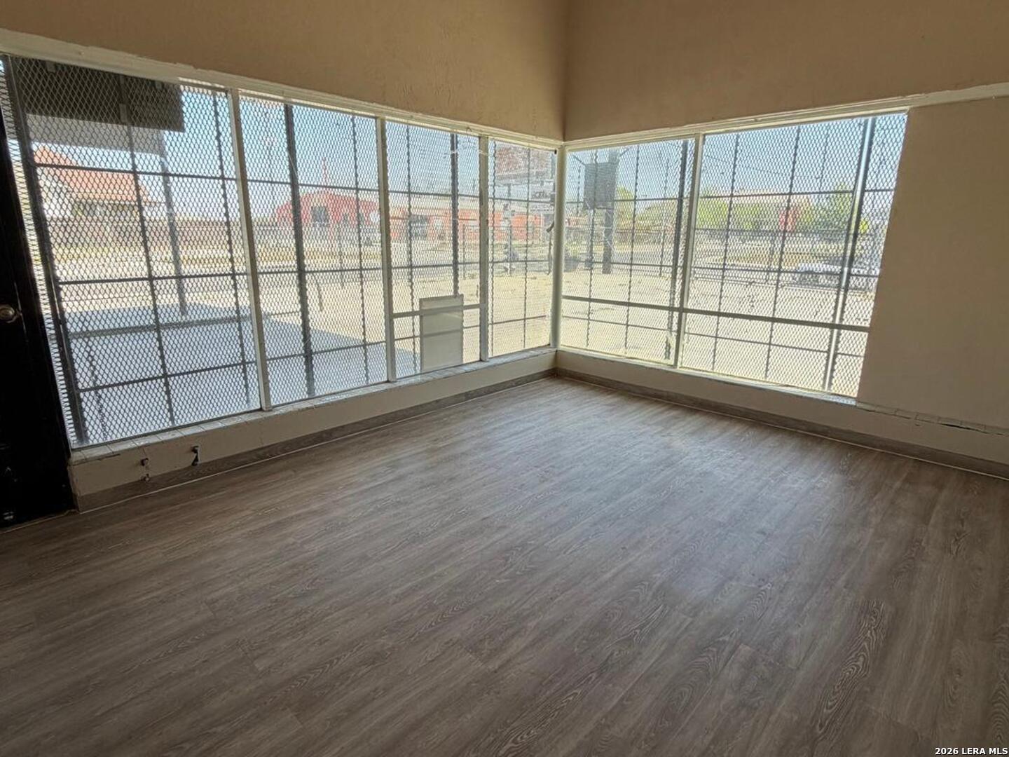 1850 E Houston Street San Antonio TX 78202