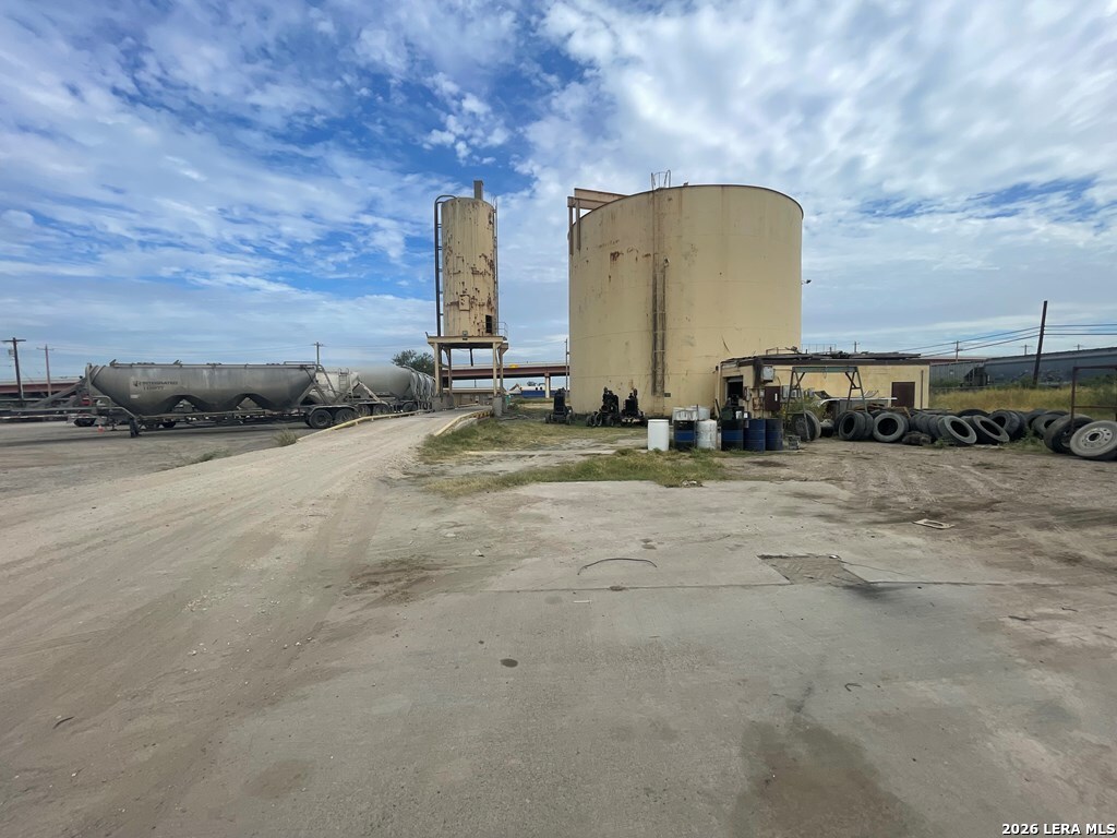 2911 North Veterans Boulevard Eagle Pass TX 78852