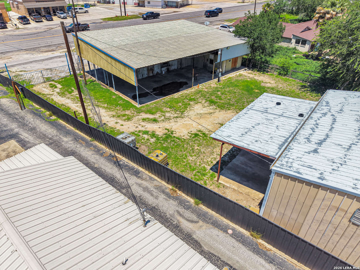 710 N Teel Devine TX 78016