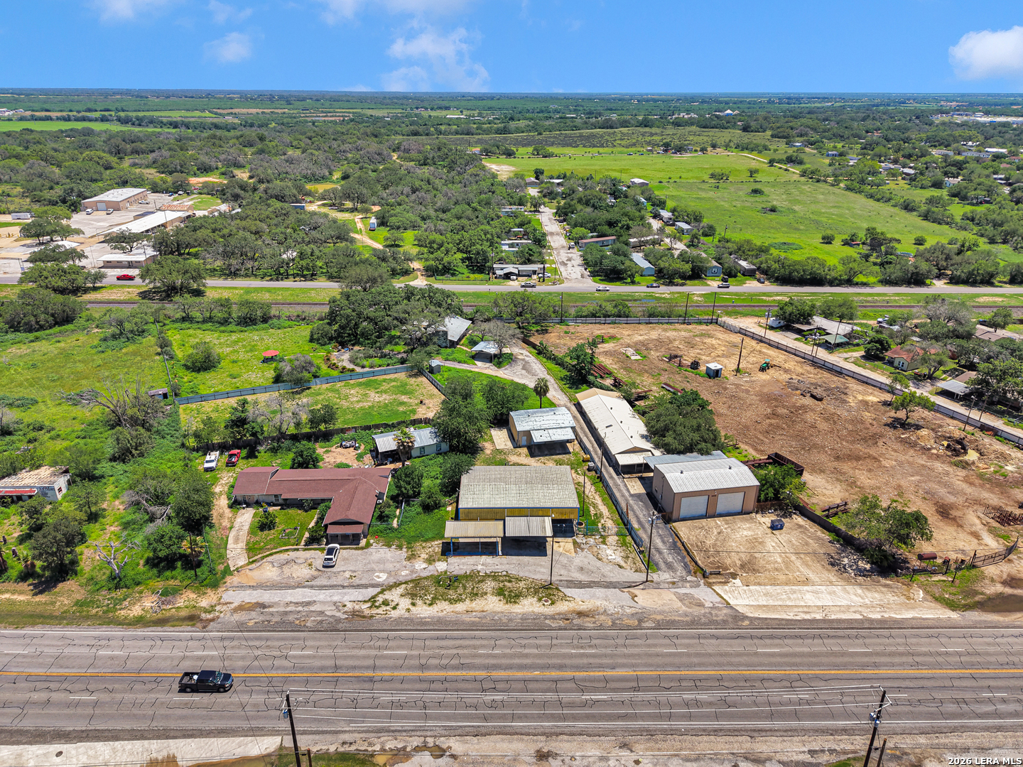 710 N Teel Devine TX 78016