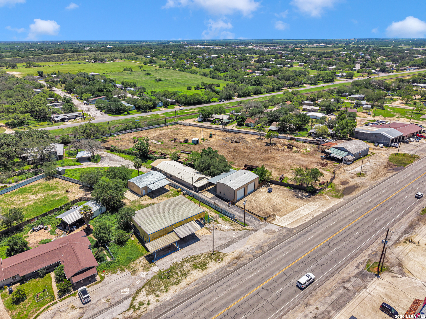 710 N Teel Devine TX 78016