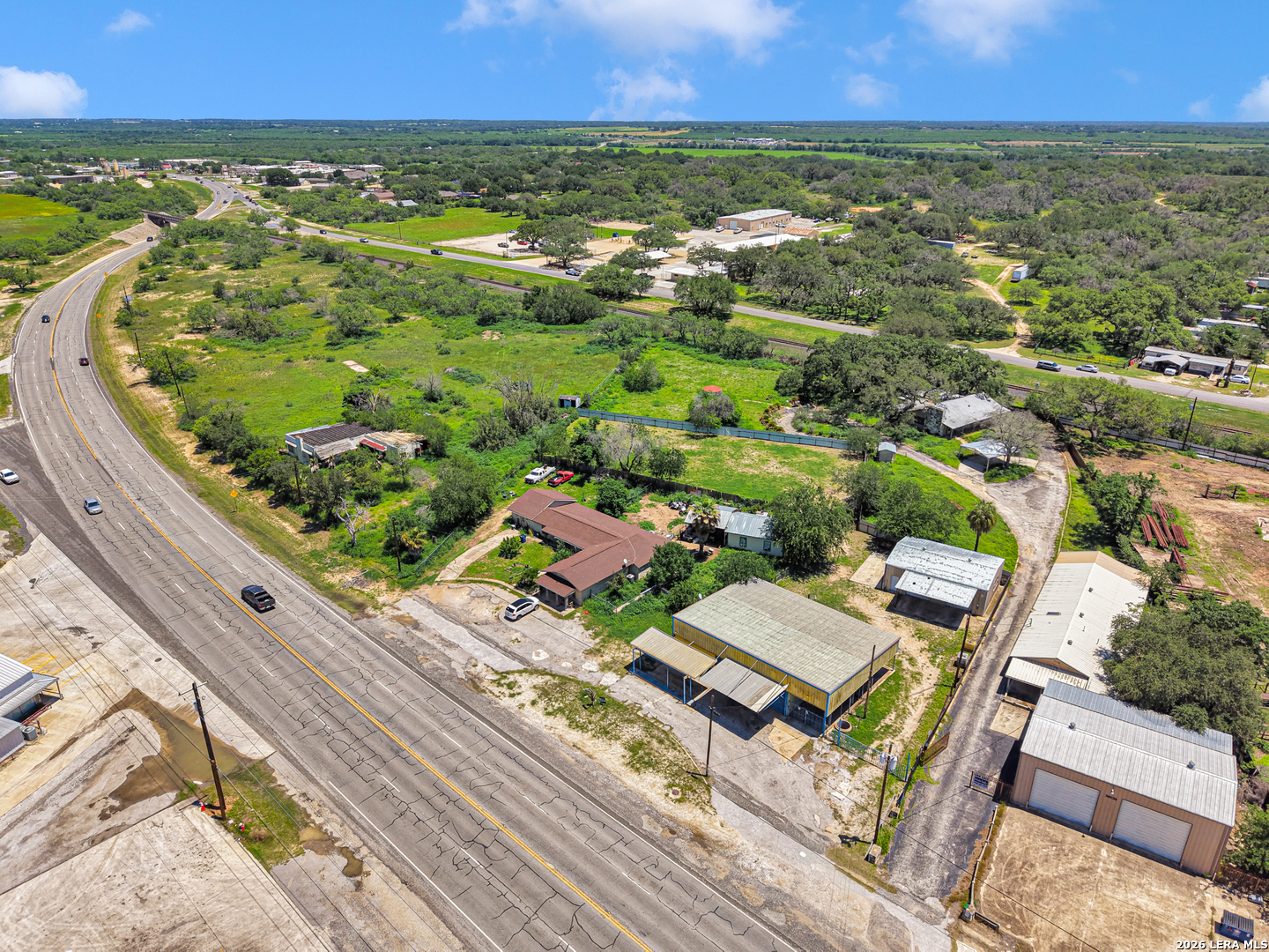 710 N Teel Devine TX 78016
