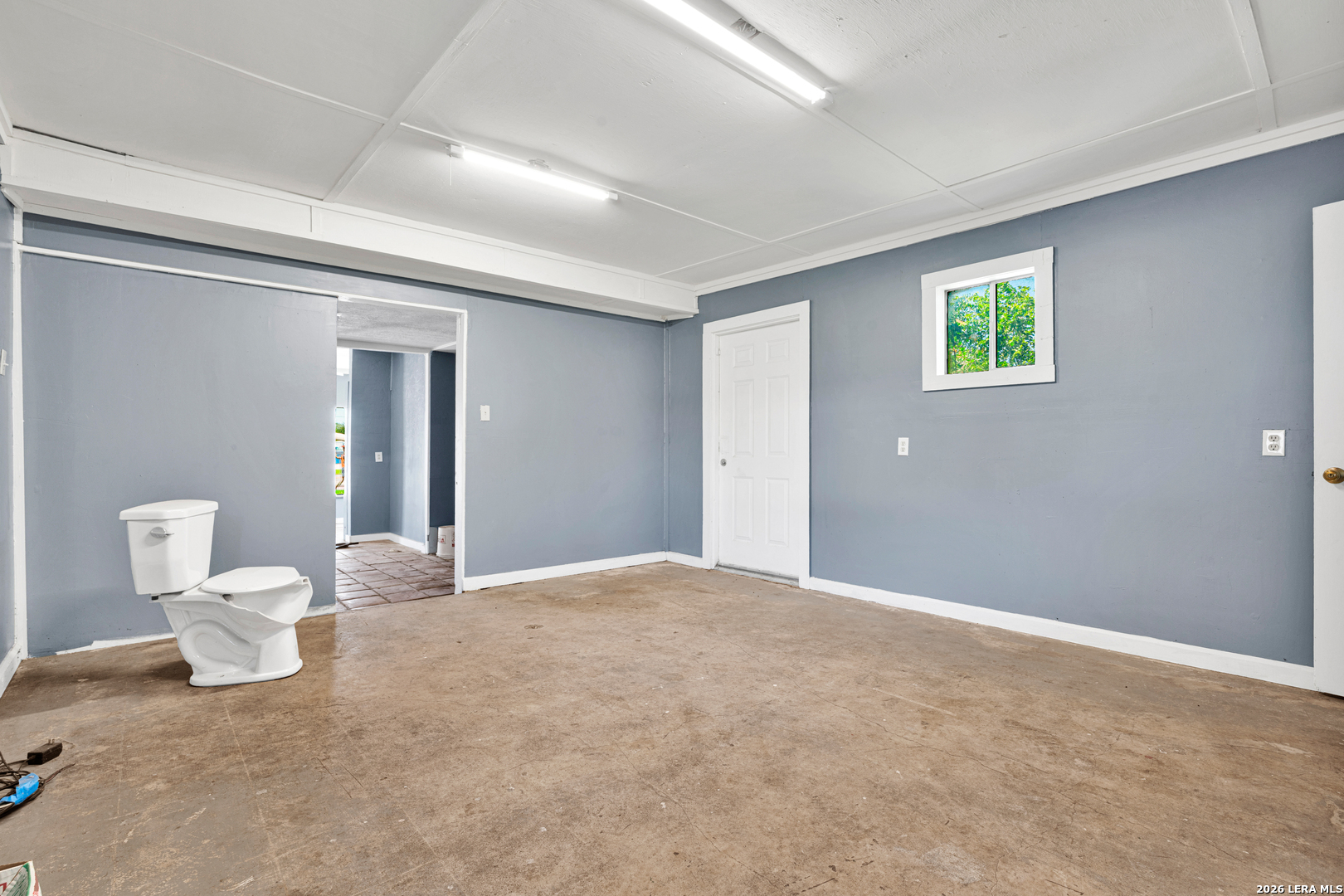 710 N Teel Devine TX 78016