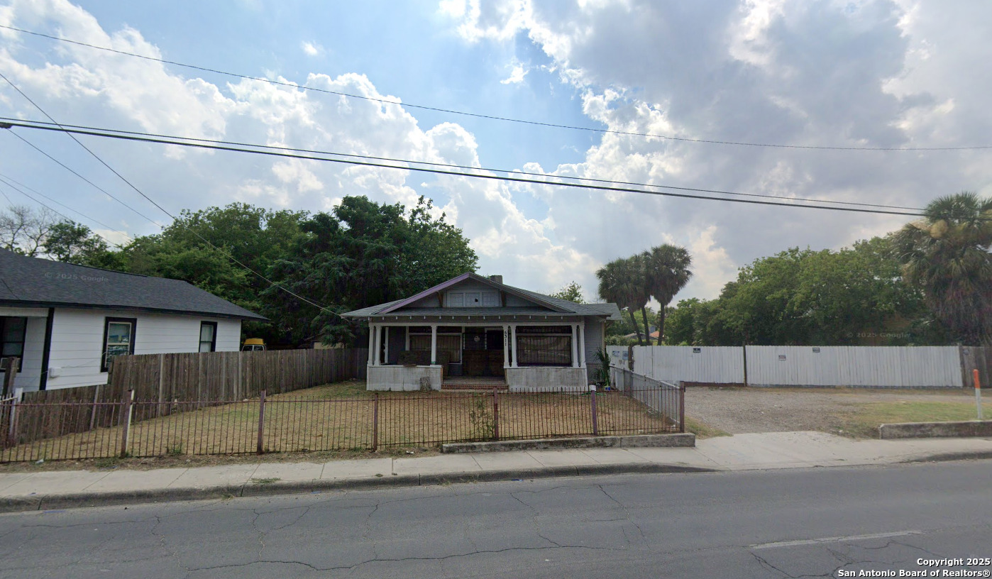 5311 S Flores San Antonio TX 78214
