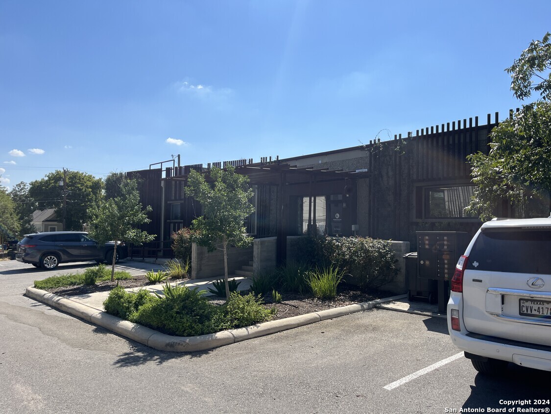 905 N Pine Street San Antonio TX 78202