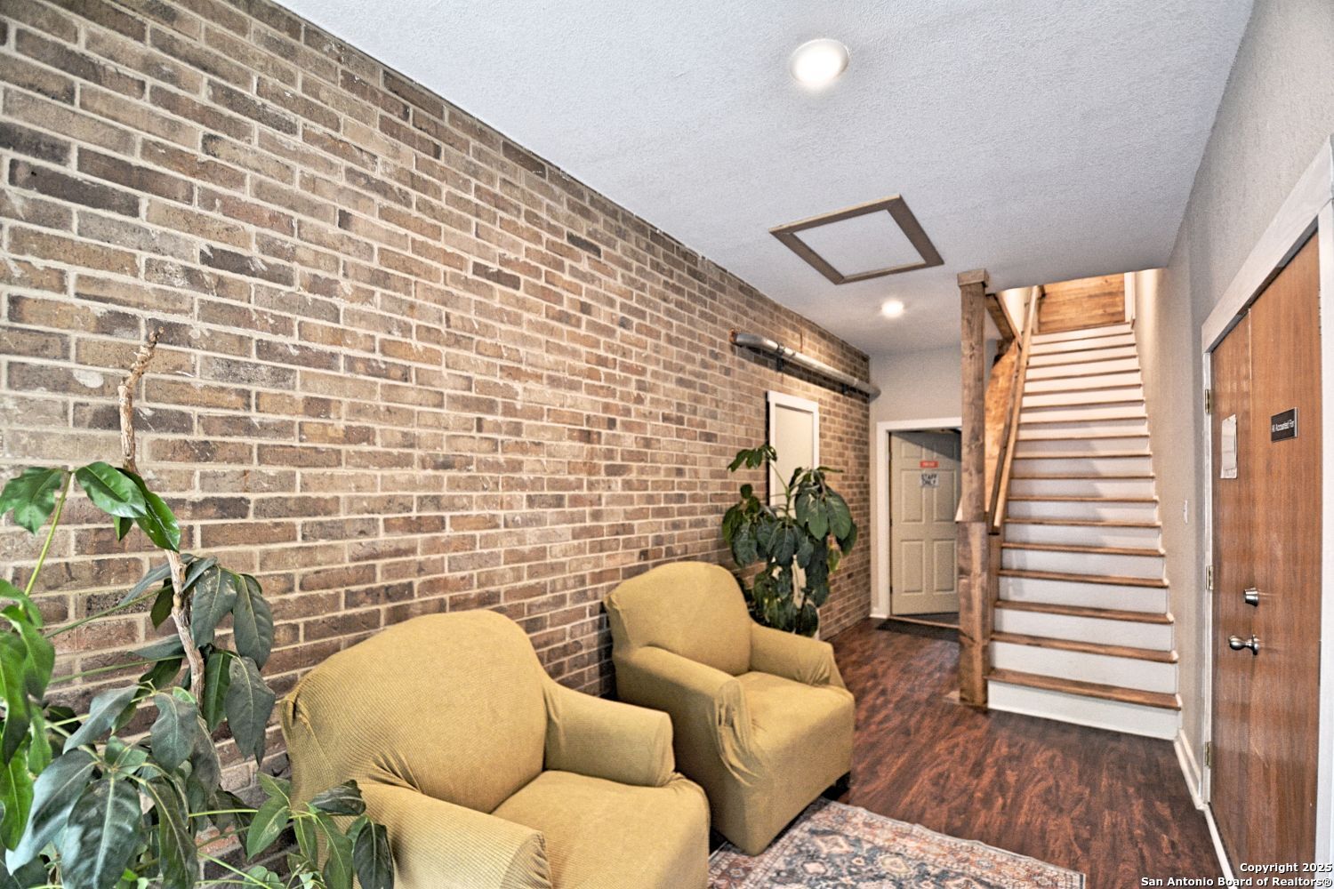 1111 N Walnut New Braunfels TX 78130