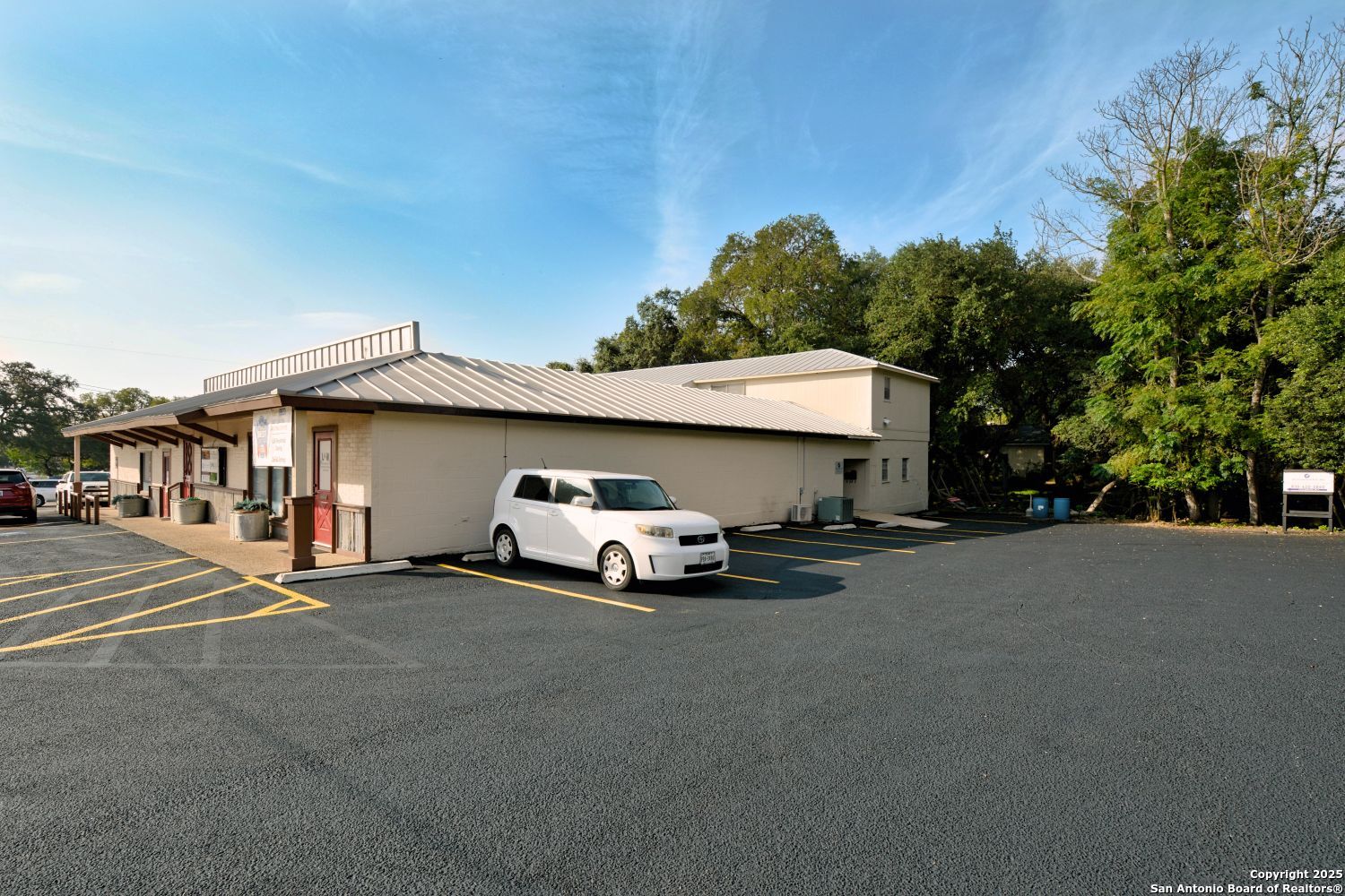 1111 N Walnut New Braunfels TX 78130